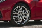 Lexus RC300h 2018 года (WW)